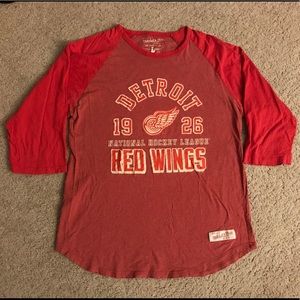Detroit Red Wings, red raglan 3/4 sleeve tee, Sz L